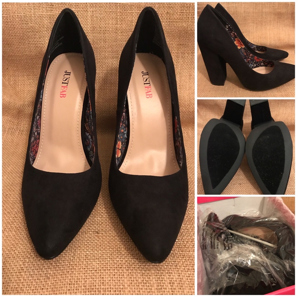 Black pumps